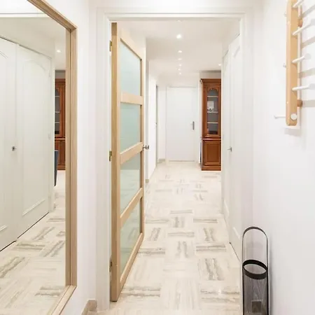 L43 Maurice Erronee Apartment